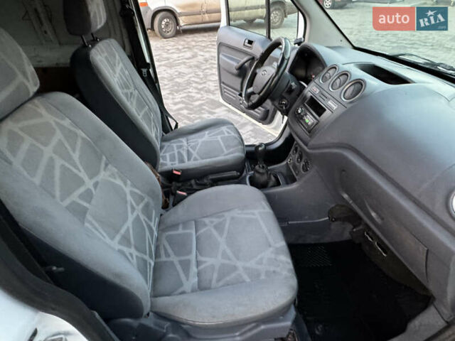 Белый Форд Транзит, объемом двигателя 1.75 л и пробегом 228 тыс. км за 4600 $, фото 22 на Automoto.ua