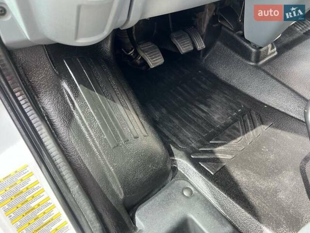 Форд Транзит 2013 в Киеве на Automoto.ua Белый Форд Транзит, объемом двигателя 2.2 л и пробегом 227 тыс. км за 8716 $, фото 11 на Automoto.ua