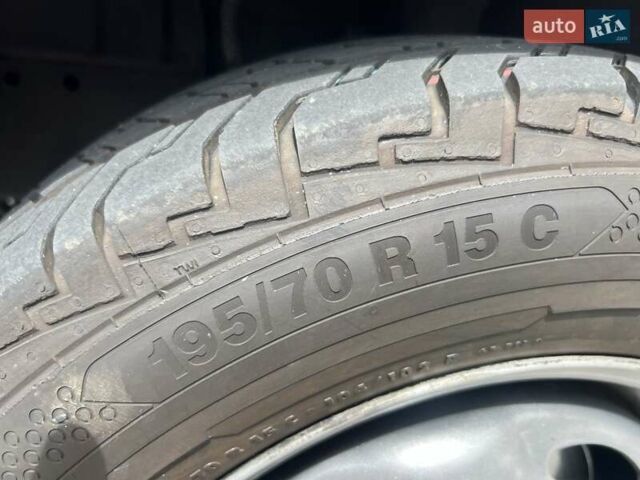 Форд Транзит 2013 в Киеве на Automoto.ua Белый Форд Транзит, объемом двигателя 2.2 л и пробегом 227 тыс. км за 8716 $, фото 15 на Automoto.ua