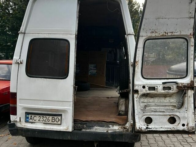 Белый Форд Транзит, объемом двигателя 2 л и пробегом 300 тыс. км за 2500 $, фото 6 на Automoto.ua