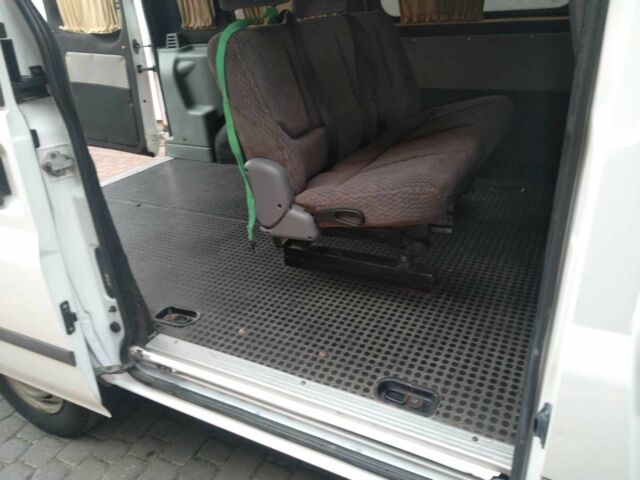 Білий Форд Транзит, об'ємом двигуна 2.2 л та пробігом 295 тис. км за 7250 $, фото 7 на Automoto.ua