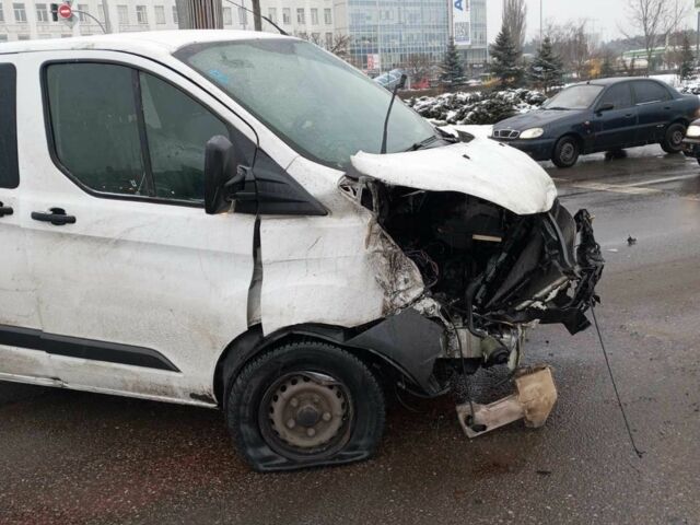 Белый Форд Транзит, объемом двигателя 0 л и пробегом 250 тыс. км за 5000 $, фото 1 на Automoto.ua