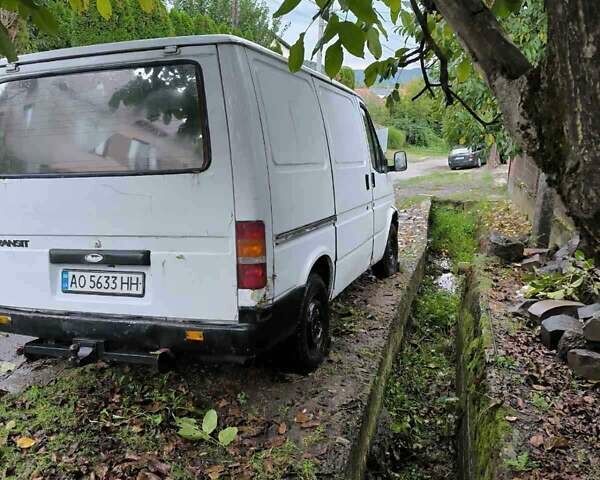 Белый Форд Транзит, объемом двигателя 2.5 л и пробегом 345 тыс. км за 895 $, фото 6 на Automoto.ua