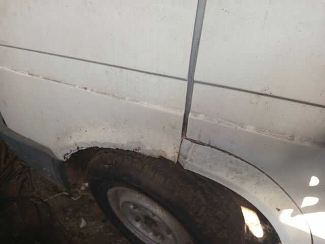 Белый Форд Транзит, объемом двигателя 2 л и пробегом 250 тыс. км за 832 $, фото 4 на Automoto.ua