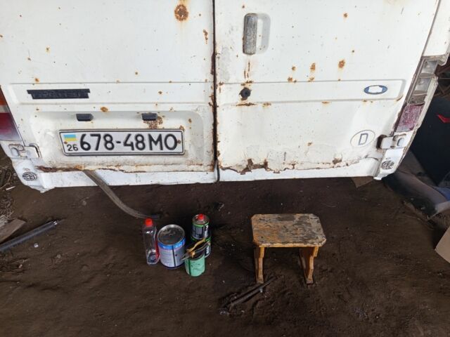 Белый Форд Транзит, объемом двигателя 2 л и пробегом 250 тыс. км за 832 $, фото 7 на Automoto.ua