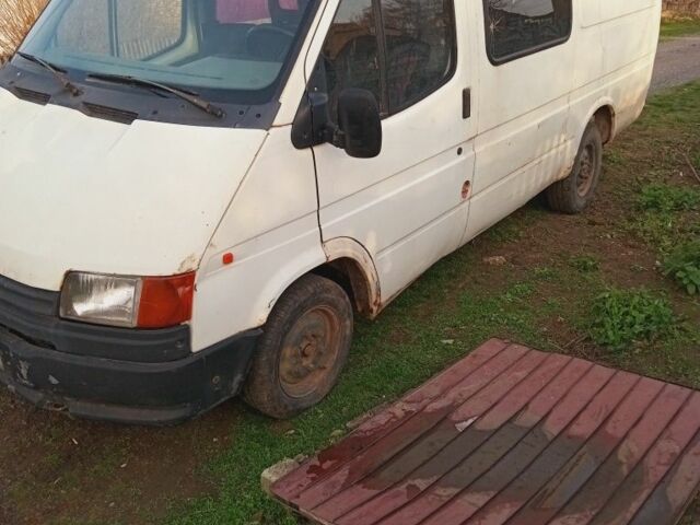 Белый Форд Транзит, объемом двигателя 0 л и пробегом 300 тыс. км за 1500 $, фото 6 на Automoto.ua