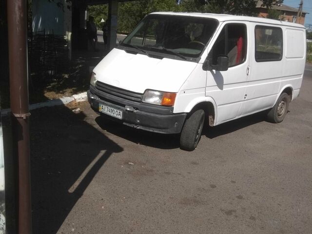 Белый Форд Транзит, объемом двигателя 1.98 л и пробегом 300 тыс. км за 1640 $, фото 2 на Automoto.ua