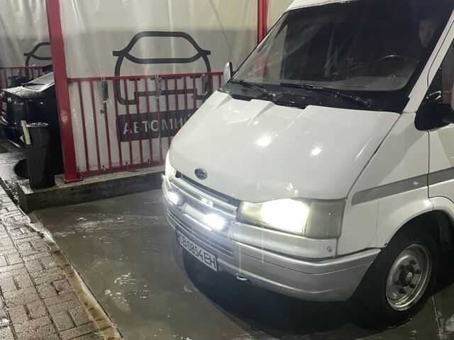 Белый Форд Транзит, объемом двигателя 2 л и пробегом 10 тыс. км за 2500 $, фото 1 на Automoto.ua