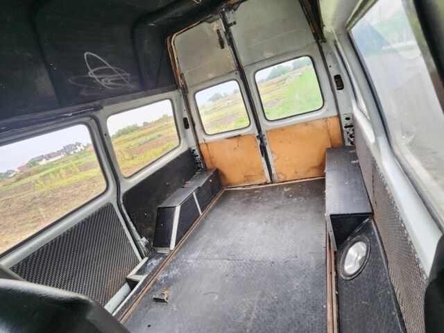 Белый Форд Транзит, объемом двигателя 2.5 л и пробегом 445 тыс. км за 1700 $, фото 4 на Automoto.ua