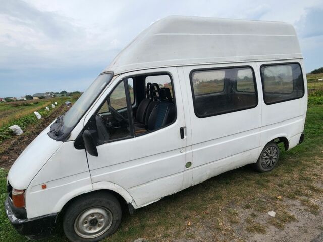 Белый Форд Транзит, объемом двигателя 2.5 л и пробегом 445 тыс. км за 1700 $, фото 1 на Automoto.ua