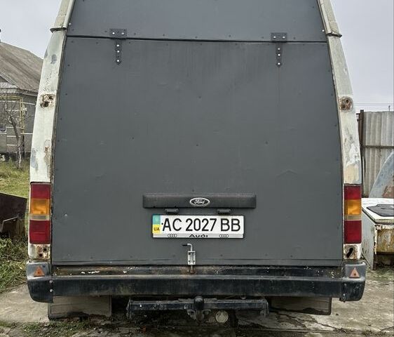 Белый Форд Транзит, объемом двигателя 2.5 л и пробегом 500 тыс. км за 2000 $, фото 2 на Automoto.ua