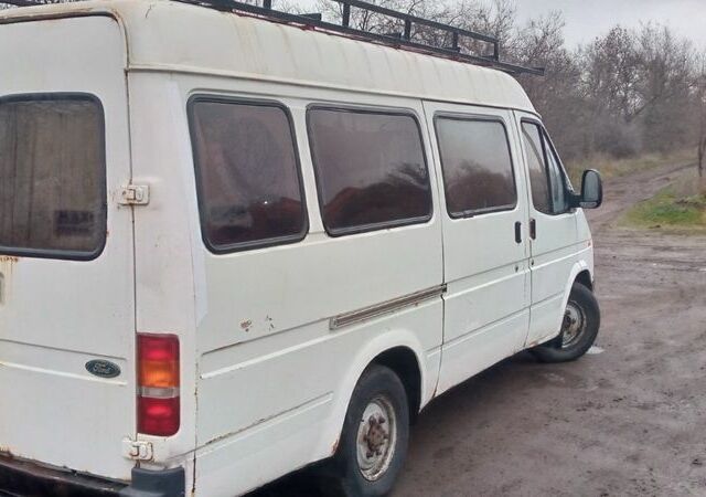 Білий Форд Транзит, об'ємом двигуна 2 л та пробігом 100 тис. км за 1550 $, фото 2 на Automoto.ua