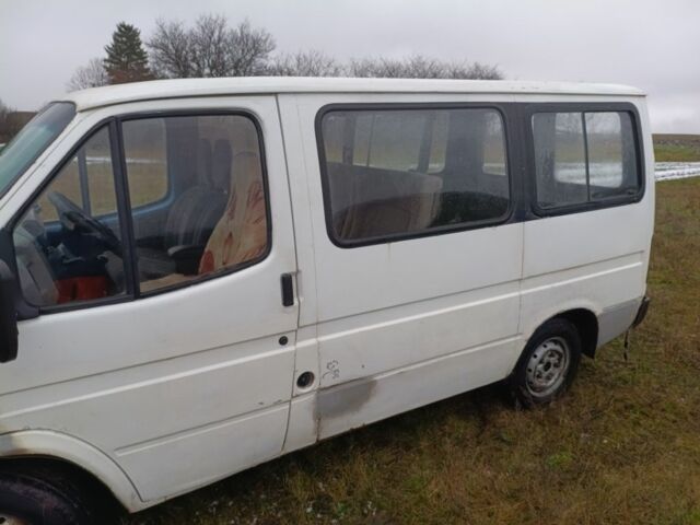 Белый Форд Транзит, объемом двигателя 2 л и пробегом 155 тыс. км за 2000 $, фото 18 на Automoto.ua