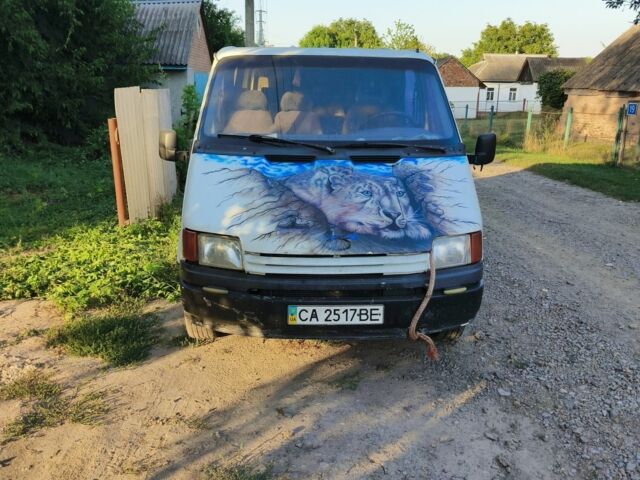 Білий Форд Транзит, об'ємом двигуна 2.5 л та пробігом 400 тис. км за 1200 $, фото 2 на Automoto.ua