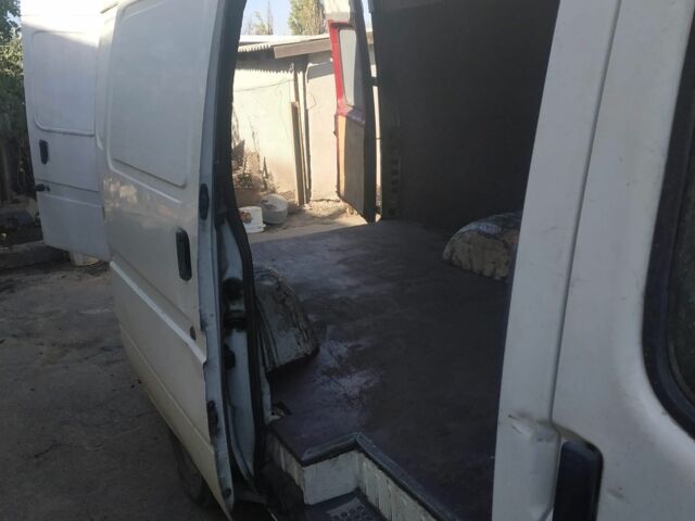 Білий Форд Транзит, об'ємом двигуна 2.5 л та пробігом 2 тис. км за 3000 $, фото 4 на Automoto.ua