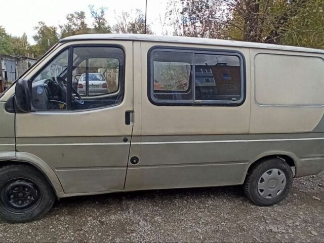 Білий Форд Транзит, об'ємом двигуна 2 л та пробігом 150 тис. км за 1000 $, фото 1 на Automoto.ua