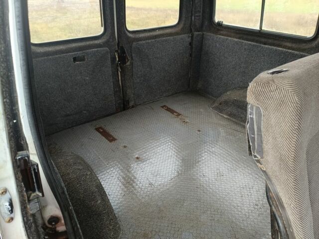 Белый Форд Транзит, объемом двигателя 2 л и пробегом 155 тыс. км за 2000 $, фото 6 на Automoto.ua