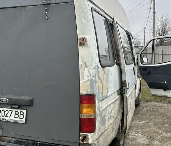 Белый Форд Транзит, объемом двигателя 2.5 л и пробегом 500 тыс. км за 2000 $, фото 7 на Automoto.ua