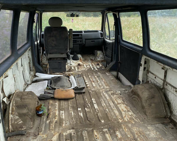 Білий Форд Транзит, об'ємом двигуна 2 л та пробігом 500 тис. км за 1500 $, фото 3 на Automoto.ua