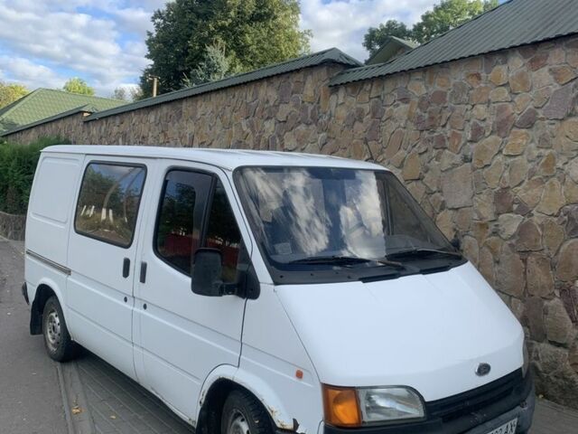 Белый Форд Транзит, объемом двигателя 2.5 л и пробегом 350 тыс. км за 1250 $, фото 3 на Automoto.ua