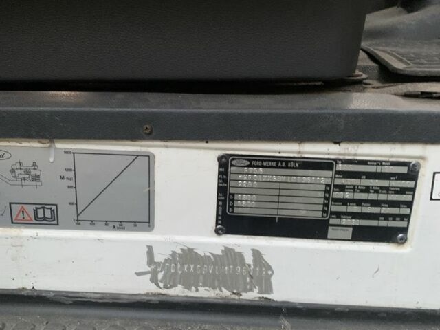 Белый Форд Транзит, объемом двигателя 2.5 л и пробегом 350 тыс. км за 1250 $, фото 4 на Automoto.ua