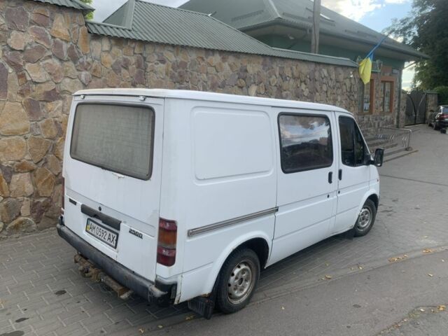 Белый Форд Транзит, объемом двигателя 2.5 л и пробегом 350 тыс. км за 1250 $, фото 2 на Automoto.ua