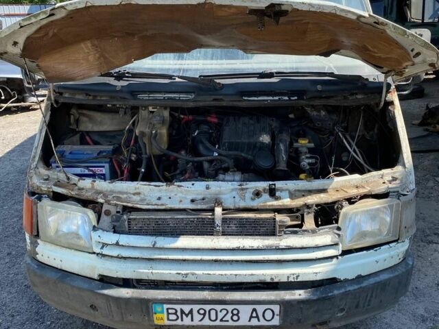 Белый Форд Транзит, объемом двигателя 2.5 л и пробегом 320 тыс. км за 1150 $, фото 2 на Automoto.ua