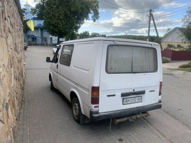 Белый Форд Транзит, объемом двигателя 2.5 л и пробегом 350 тыс. км за 1250 $, фото 1 на Automoto.ua