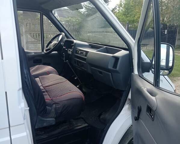 Белый Форд Транзит, объемом двигателя 0 л и пробегом 300 тыс. км за 1850 $, фото 8 на Automoto.ua