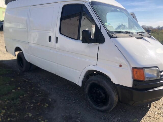 Білий Форд Транзит, об'ємом двигуна 1.8 л та пробігом 100 тис. км за 1800 $, фото 1 на Automoto.ua