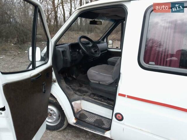 Білий Форд Транзит, об'ємом двигуна 2.5 л та пробігом 500 тис. км за 1900 $, фото 16 на Automoto.ua