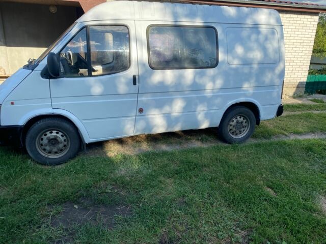 Білий Форд Транзит, об'ємом двигуна 2.5 л та пробігом 320 тис. км за 1800 $, фото 3 на Automoto.ua