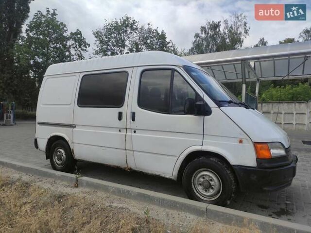 Белый Форд Транзит, объемом двигателя 2.5 л и пробегом 250 тыс. км за 2100 $, фото 2 на Automoto.ua