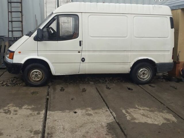 Білий Форд Транзит, об'ємом двигуна 0 л та пробігом 300 тис. км за 1500 $, фото 1 на Automoto.ua