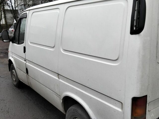 Белый Форд Транзит, объемом двигателя 2.5 л и пробегом 900 тыс. км за 2600 $, фото 2 на Automoto.ua