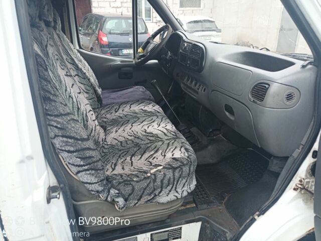 Белый Форд Транзит, объемом двигателя 2.5 л и пробегом 700 тыс. км за 1668 $, фото 6 на Automoto.ua