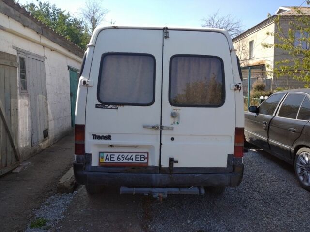 Белый Форд Транзит, объемом двигателя 2.5 л и пробегом 600 тыс. км за 2400 $, фото 1 на Automoto.ua