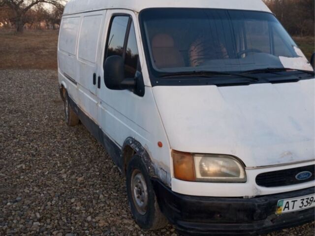 Белый Форд Транзит, объемом двигателя 2.5 л и пробегом 1000 тыс. км за 1400 $, фото 1 на Automoto.ua