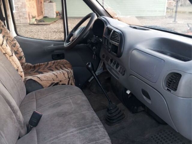 Белый Форд Транзит, объемом двигателя 2.5 л и пробегом 1000 тыс. км за 1400 $, фото 6 на Automoto.ua