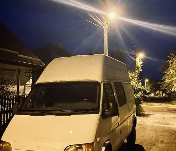 Белый Форд Транзит, объемом двигателя 2.5 л и пробегом 550 тыс. км за 3000 $, фото 4 на Automoto.ua