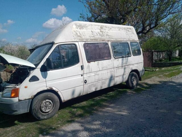 Белый Форд Транзит, объемом двигателя 0 л и пробегом 100 тыс. км за 2000 $, фото 1 на Automoto.ua