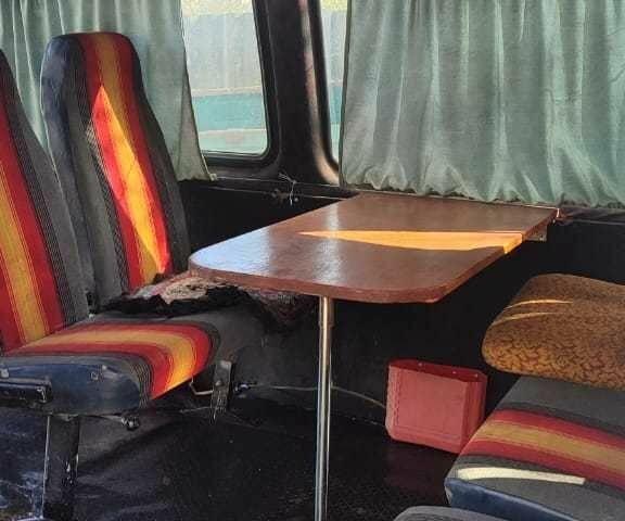 Белый Форд Транзит, объемом двигателя 2.5 л и пробегом 400 тыс. км за 1427 $, фото 2 на Automoto.ua