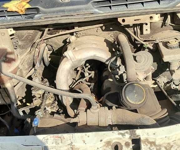 Белый Форд Транзит, объемом двигателя 2.5 л и пробегом 400 тыс. км за 1427 $, фото 3 на Automoto.ua