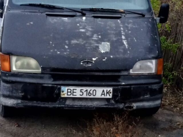 Белый Форд Транзит, объемом двигателя 2.5 л и пробегом 300 тыс. км за 811 $, фото 3 на Automoto.ua