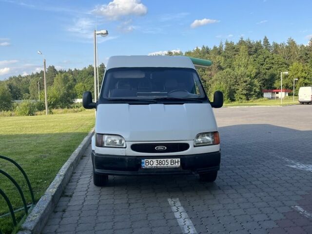 Белый Форд Транзит, объемом двигателя 2.5 л и пробегом 312 тыс. км за 3500 $, фото 1 на Automoto.ua