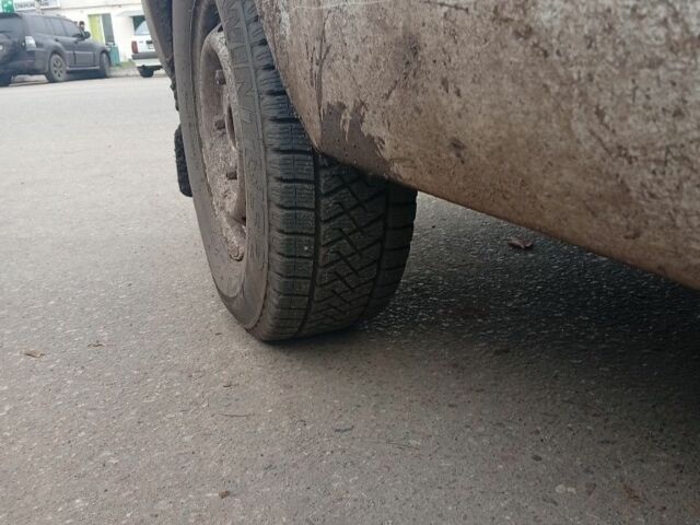 Белый Форд Транзит, объемом двигателя 2.5 л и пробегом 907 тыс. км за 3000 $, фото 3 на Automoto.ua