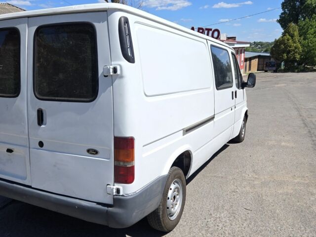 Белый Форд Транзит, объемом двигателя 0 л и пробегом 333 тыс. км за 3000 $, фото 4 на Automoto.ua