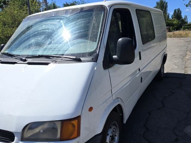 Белый Форд Транзит, объемом двигателя 0 л и пробегом 333 тыс. км за 3000 $, фото 2 на Automoto.ua