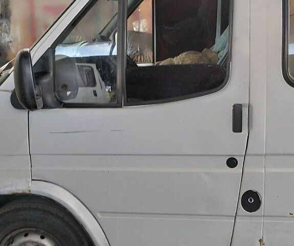 Білий Форд Транзит, об'ємом двигуна 0 л та пробігом 379 тис. км за 650 $, фото 1 на Automoto.ua