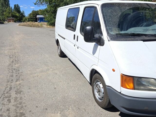 Белый Форд Транзит, объемом двигателя 0 л и пробегом 333 тыс. км за 3000 $, фото 1 на Automoto.ua